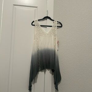 Gimmicks ombré trapeze top